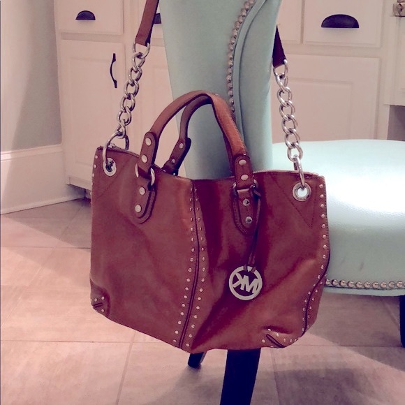 Michael Kors Brown leather bag. - Picture 3 of 6